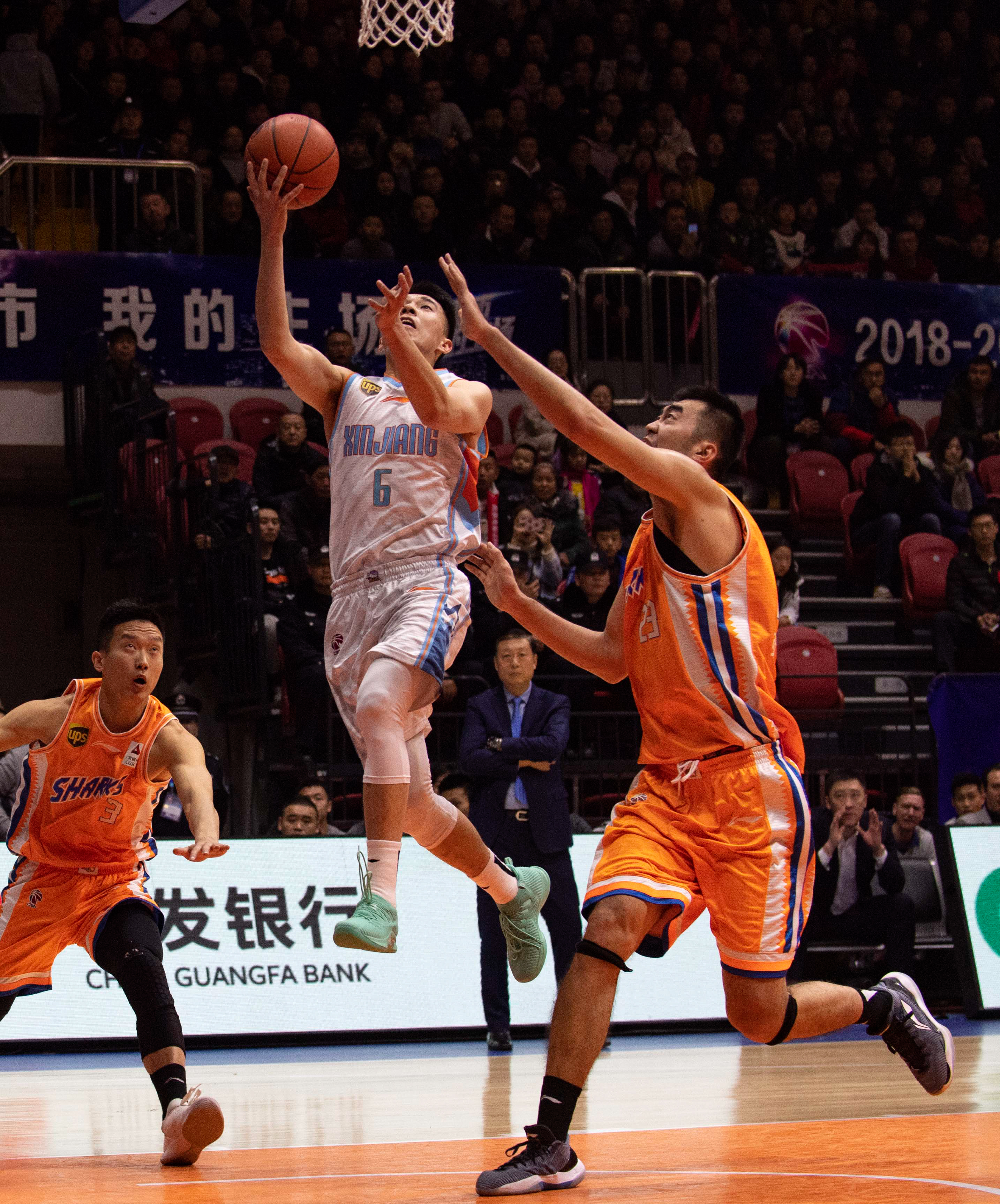 随后又在防 随后又在防