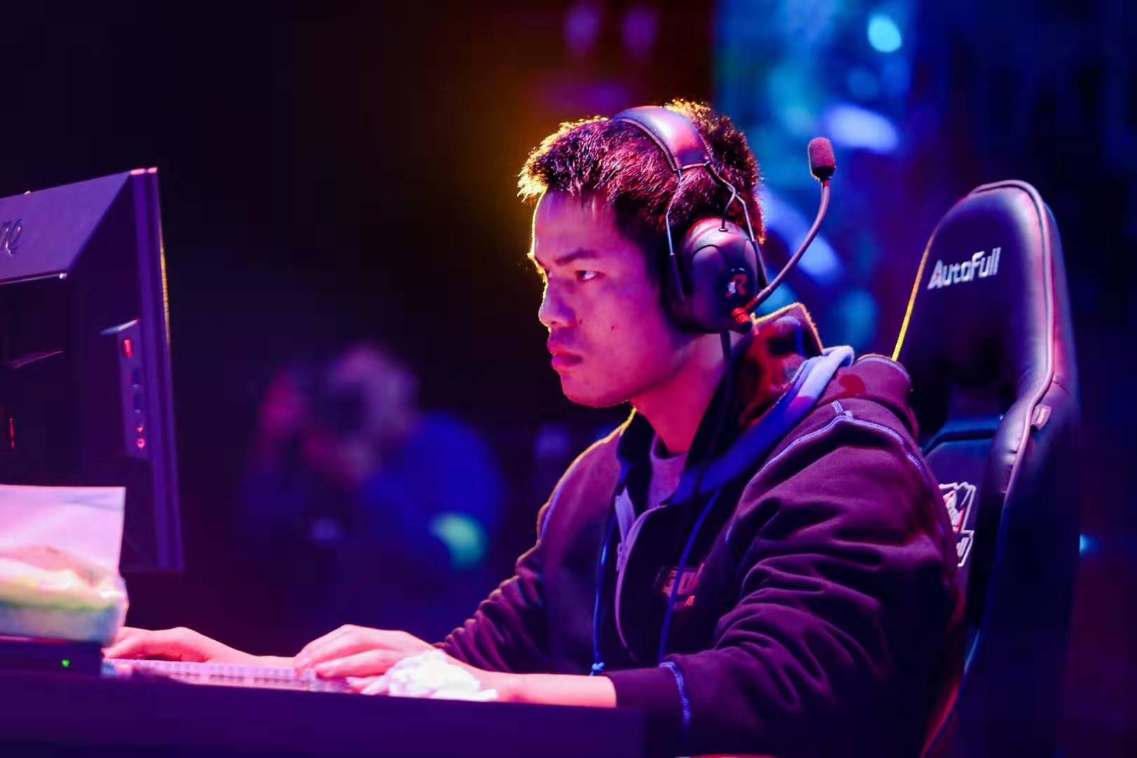 我可以帮你 我可以帮你