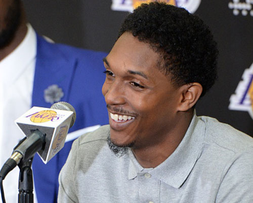 触及5亿美 触及5亿美