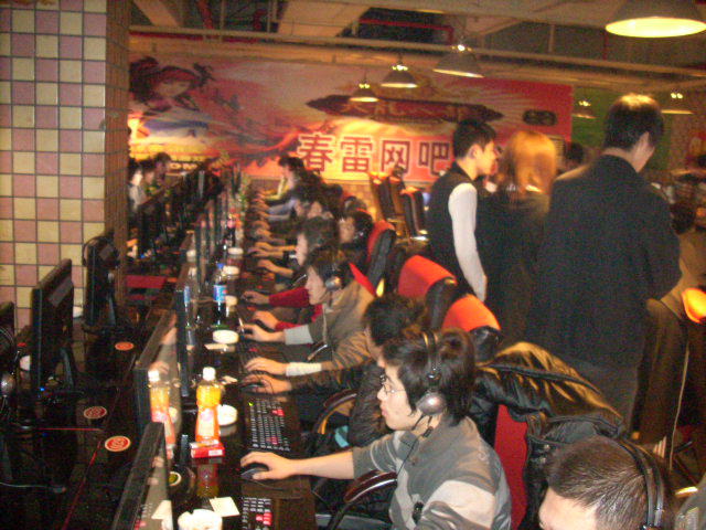 冠军往往属 冠军往往属